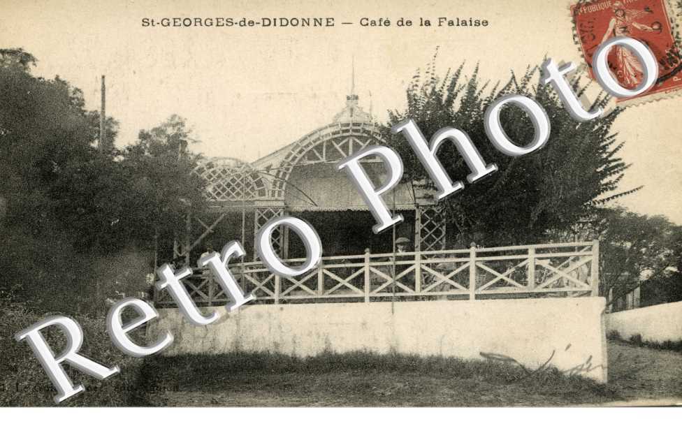 cafe de la Falaise