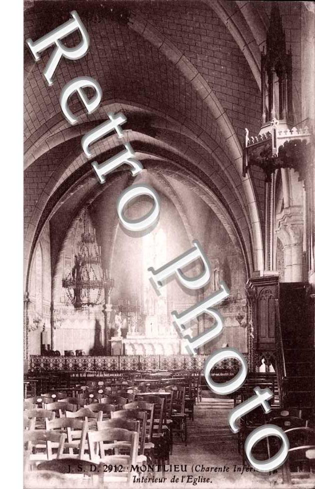 Interieur de l'eglise
