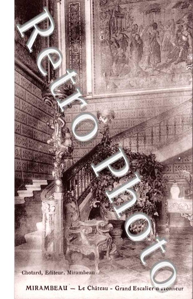 Grand escalier d'honneur - chateau