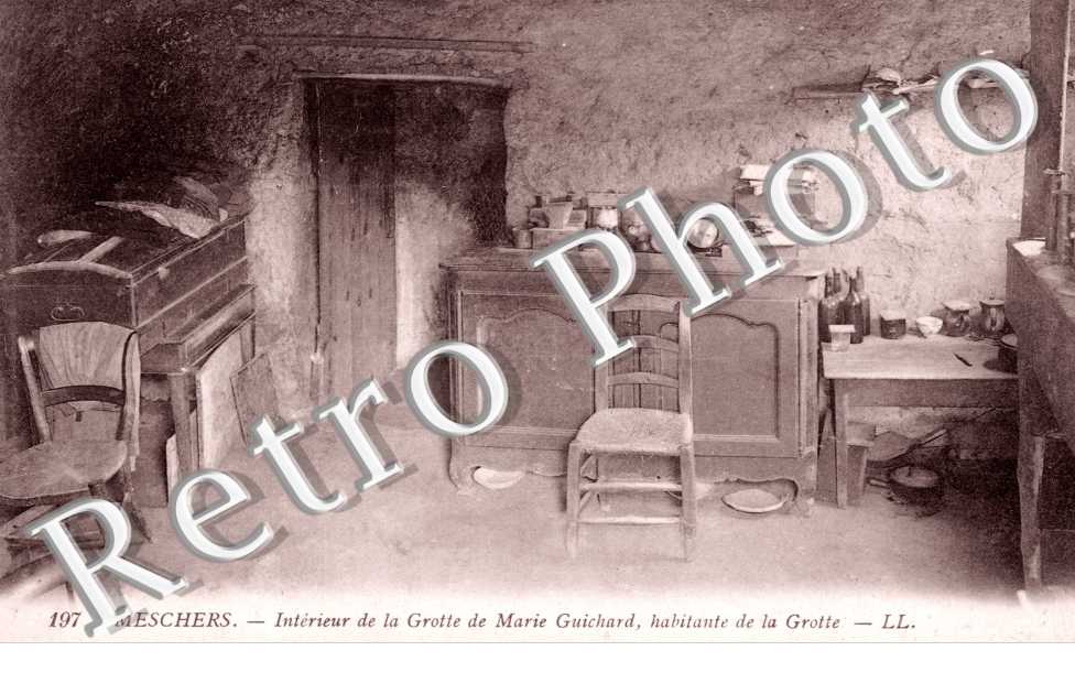 Interieur de la grotte de Marie Guichard