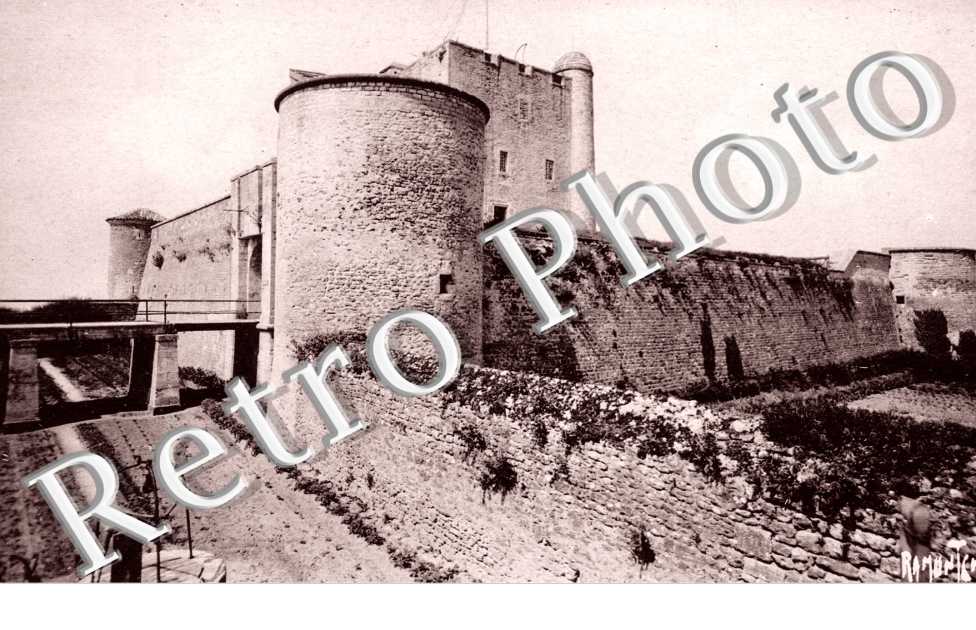 Vieux Chateau d'Aunis et Saintonge