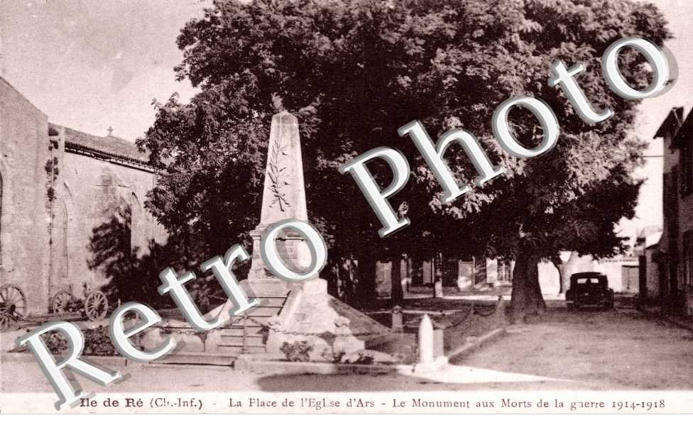 Place de l'eglise - monument aux morts de la guerre 1914-18