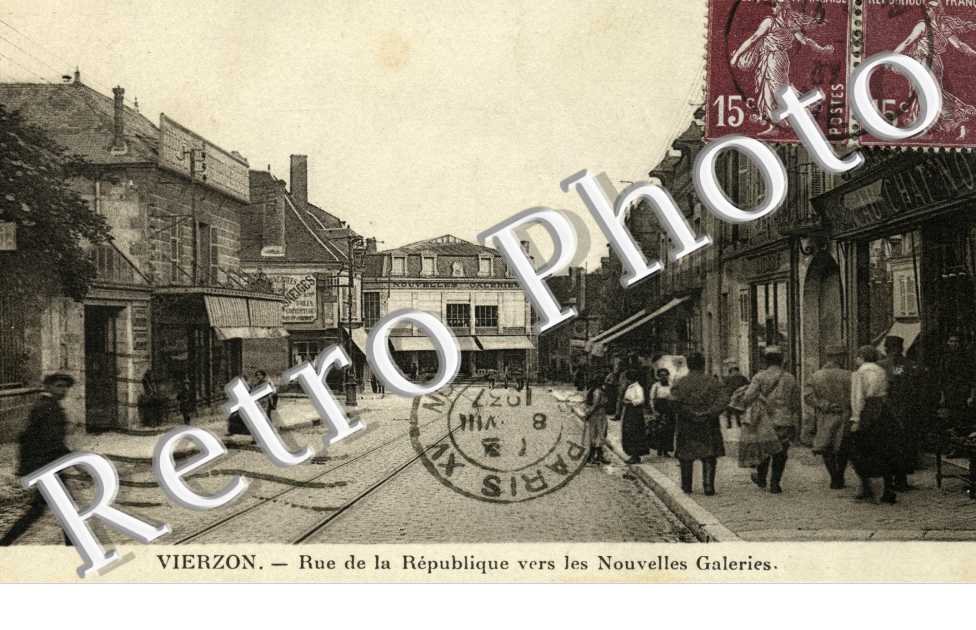 Rue de la Republique vers les nouvelles Galeries
