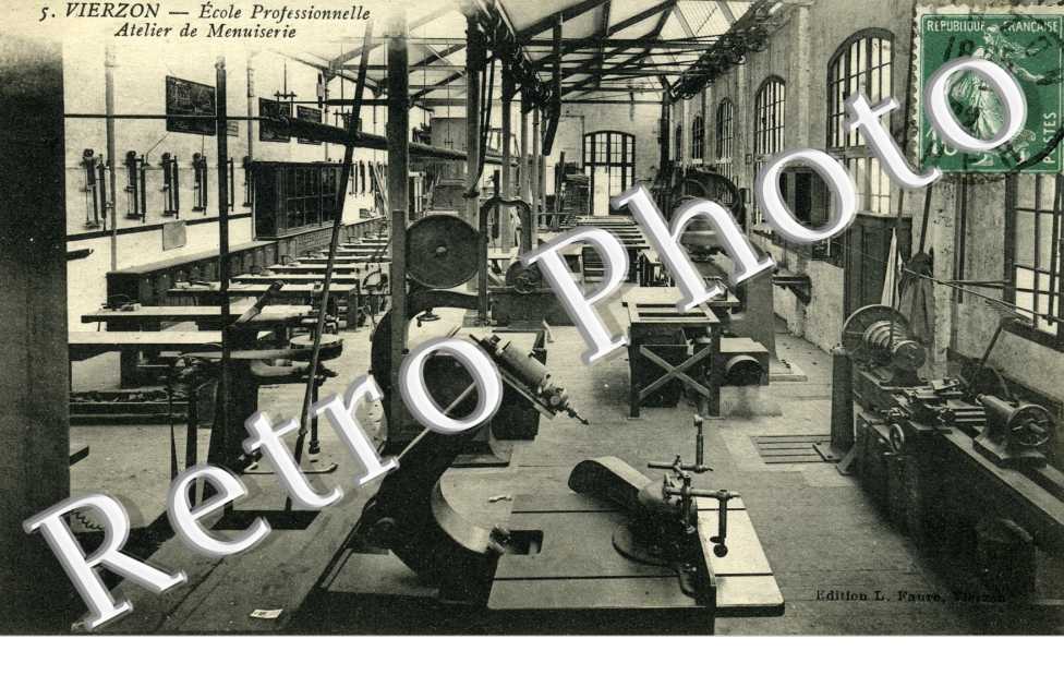 Ecole Nationale Professionnelle - Atelier de menuisereie