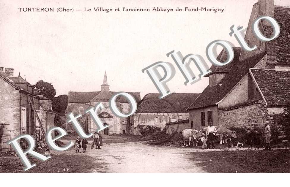 Le village et l'ancienne abbaye