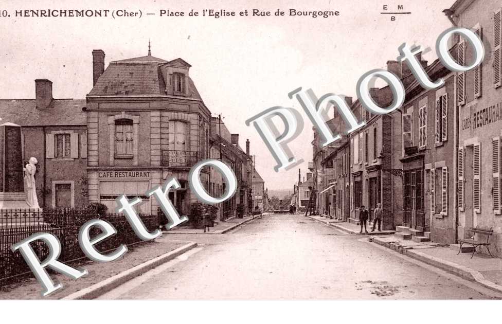 La Place de l'Eglise et Rue de Bourgogne