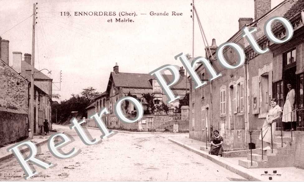 Grande Rue et mairie