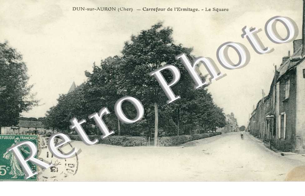 Carrefour de l'Ermitage, le Square