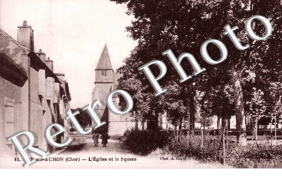 le square et l'Eglise