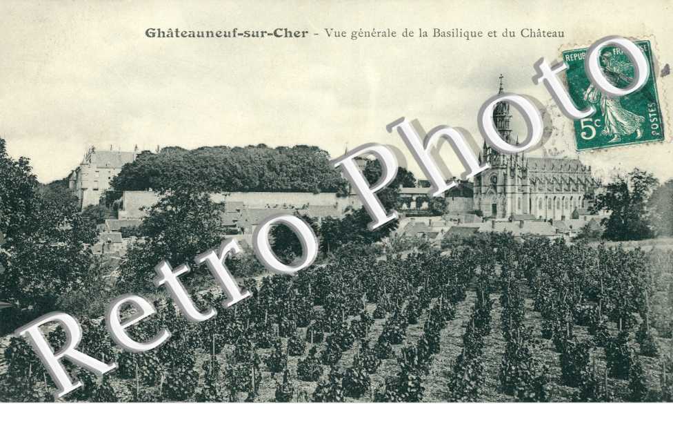 Vue générale de la Basilique et du Château