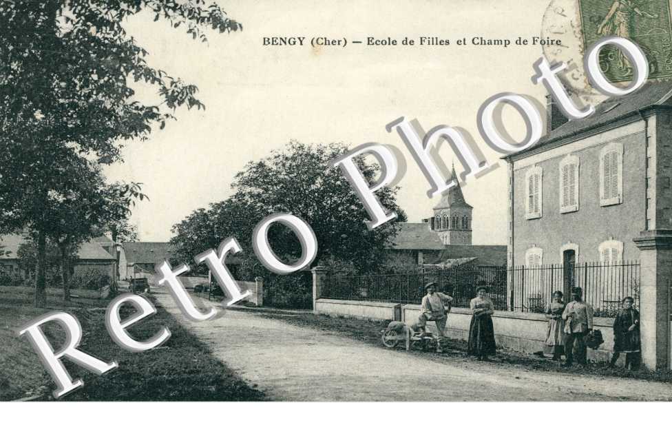 Ecole de Filles et Champ de Foire