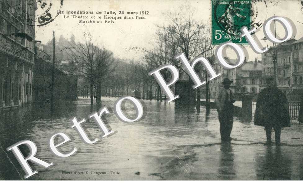 le Theatre et le Kiosque dans l'eau, Marche au Bois les Inondations de Tulle, 24 mars 1912