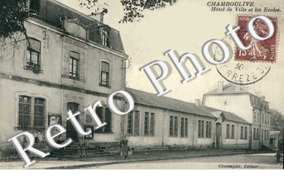 Hotel de Ville et les Ecoles