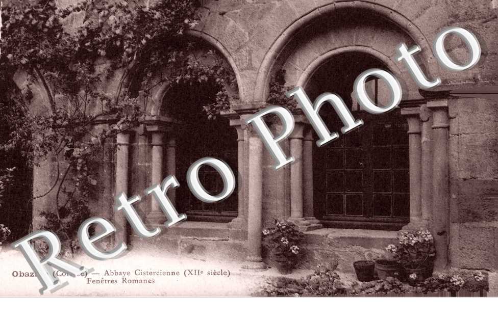Abbaye Cistercienne - Fenetres Romanes