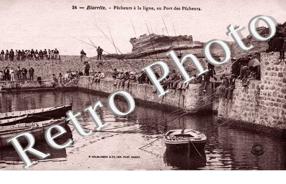 Pecheurs a la ligne au port des pecheurs