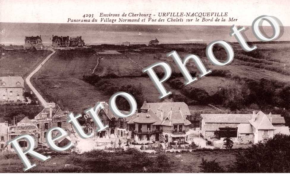 Panoirama du village normand et vue des chalets sur le bord de la mer