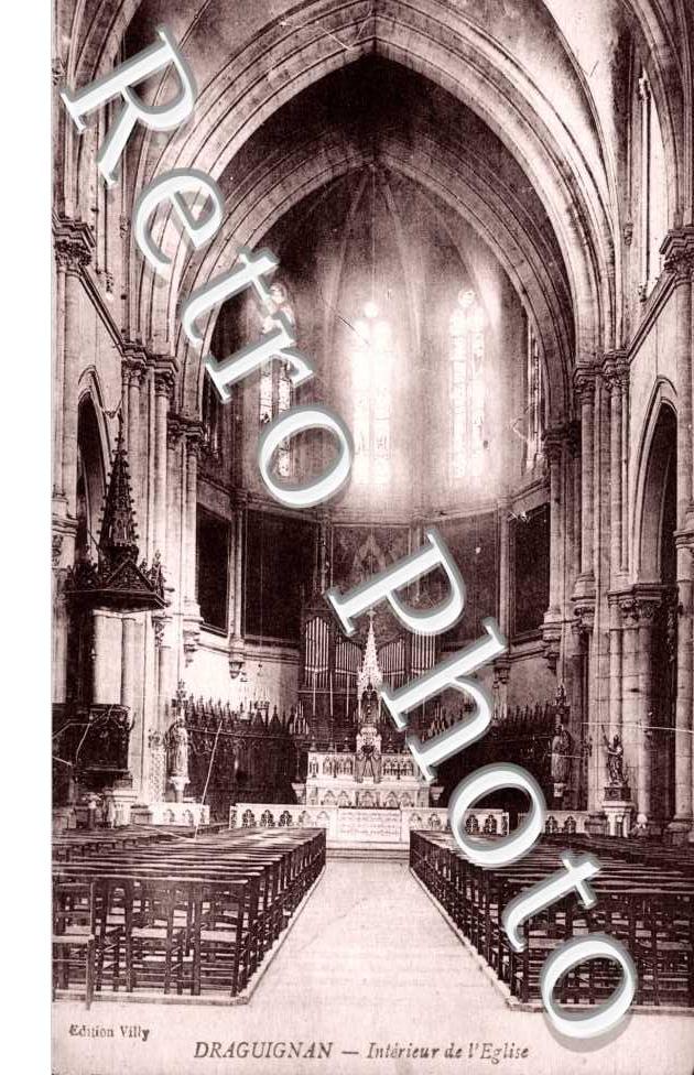 Interieur de l'Eglise