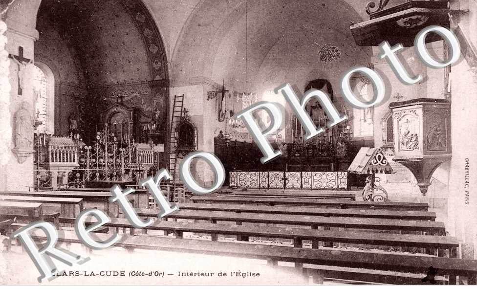 Interieur de l'eglise