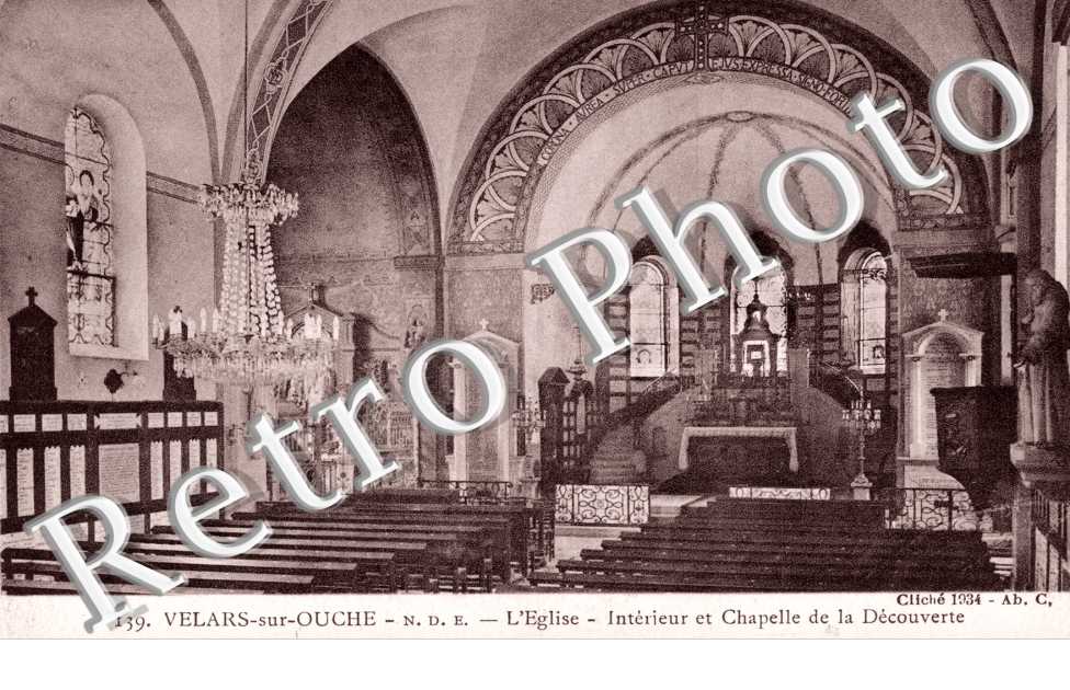 Interieur de l'eglise
