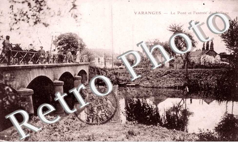 le pont et l'entree du village