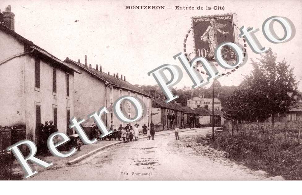 MONTZERON - Entree de la Cite