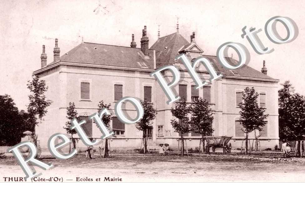 ecoles et mairie