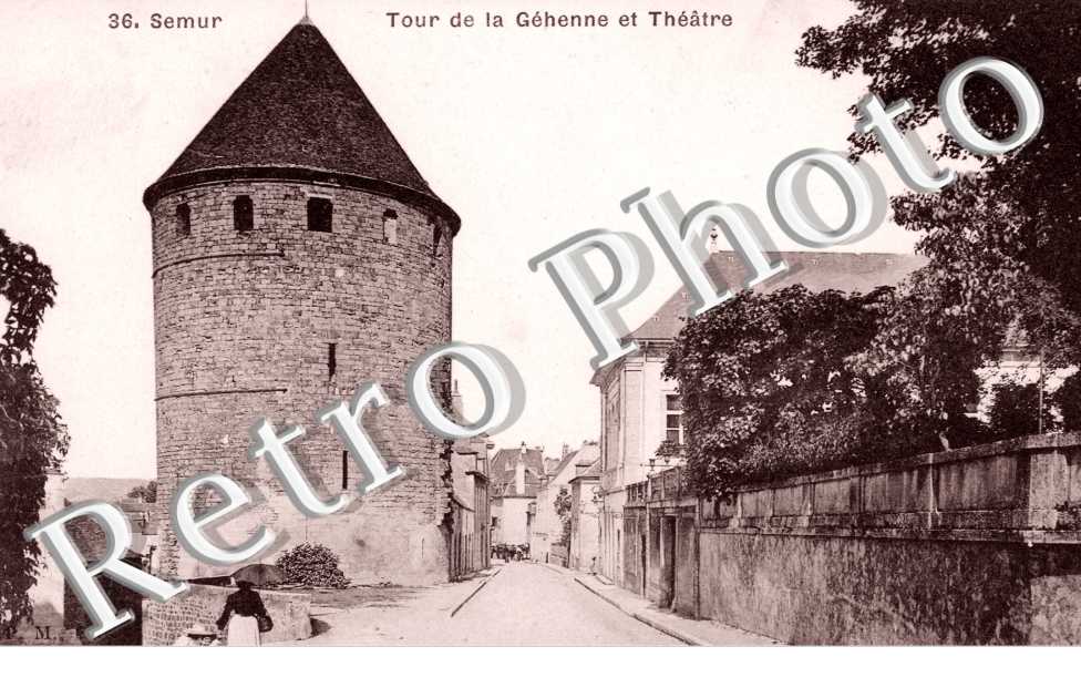 Tour de la Gehenne et Theatre