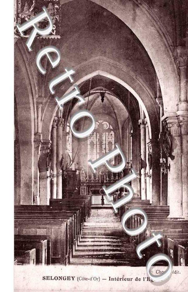 Interieur de l'eglise