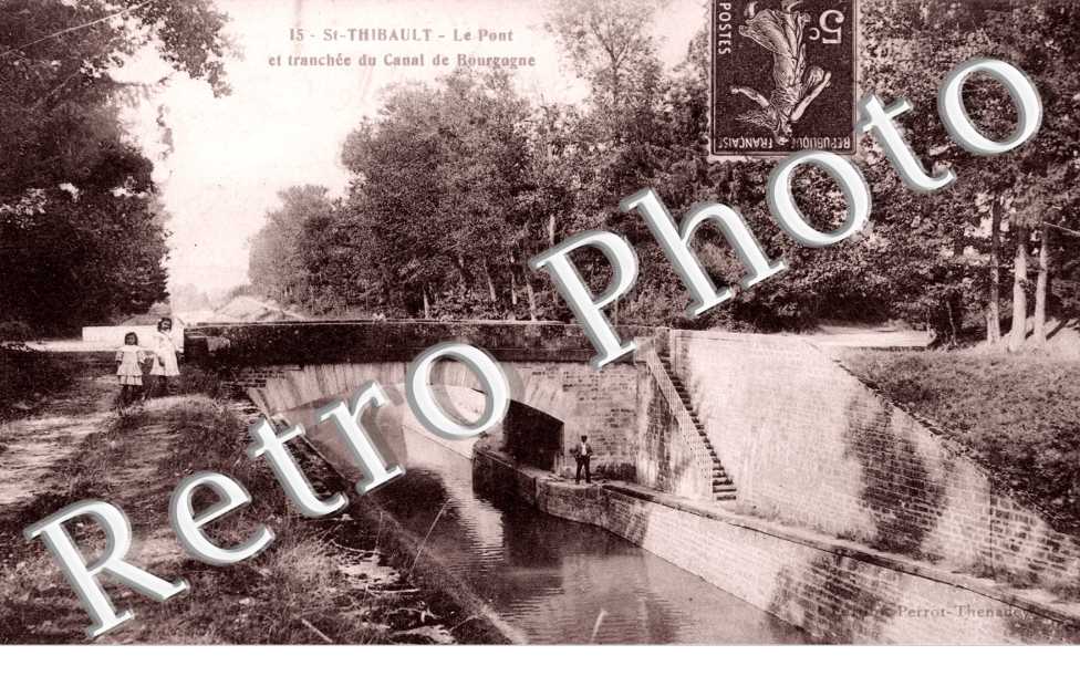 Le pont et tranchee du canal de Bourgogne