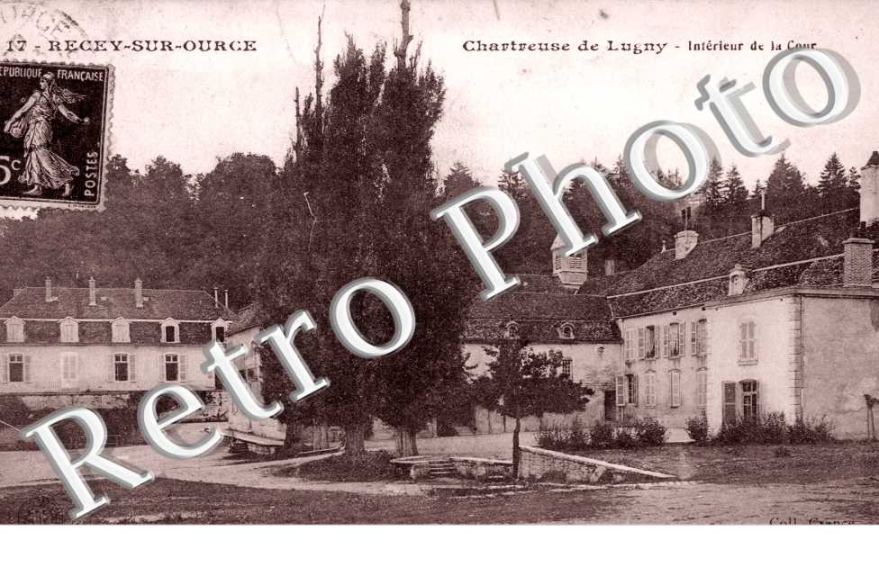 Chartreuse de Lugny, Interieur de la Cour