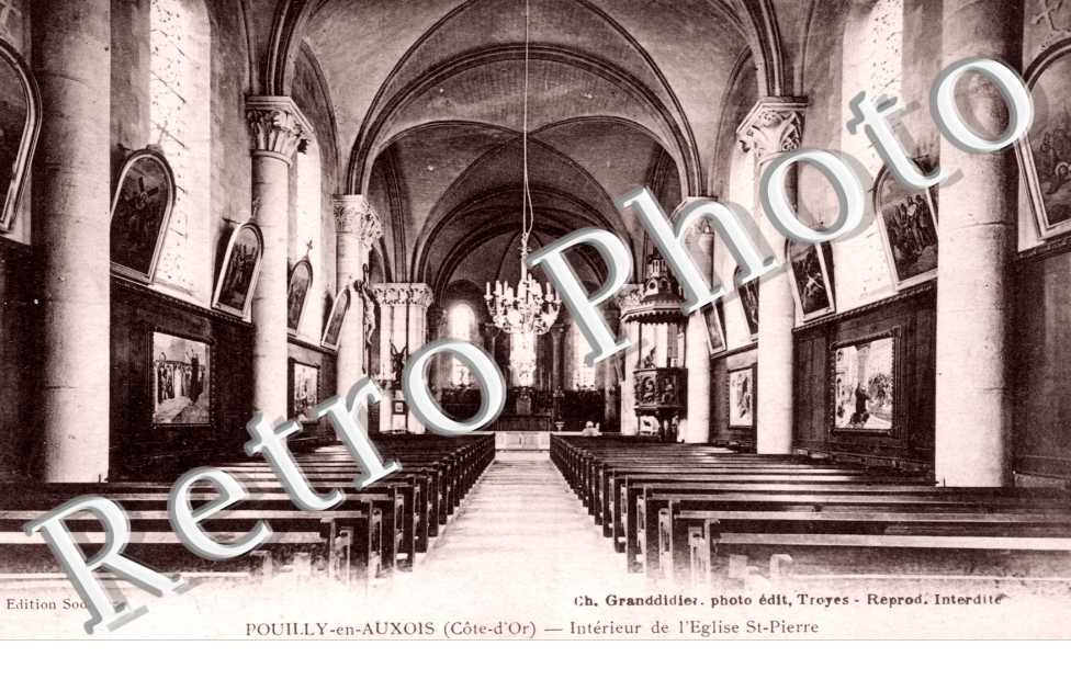 Interieur de l'eglise