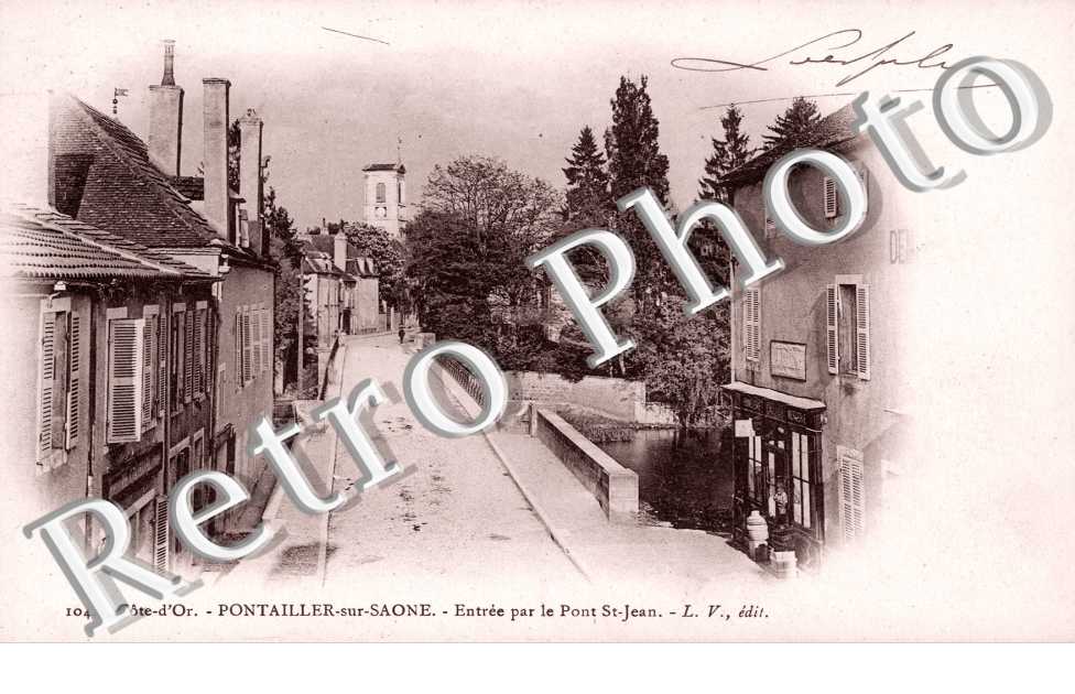 Entree par le Pont Saint Jean