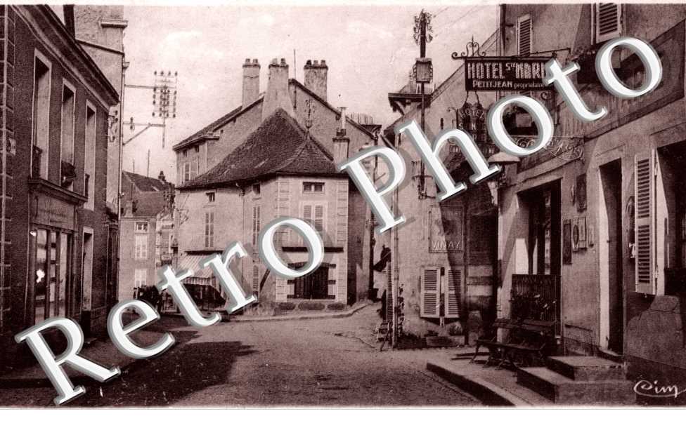 Rue de la Republique et Rue Claude Duret