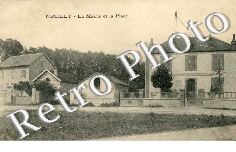 la Mairie et la Place