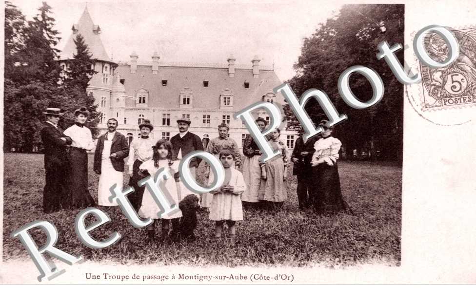 Une troupe de passage a Montigny-sur-Aube