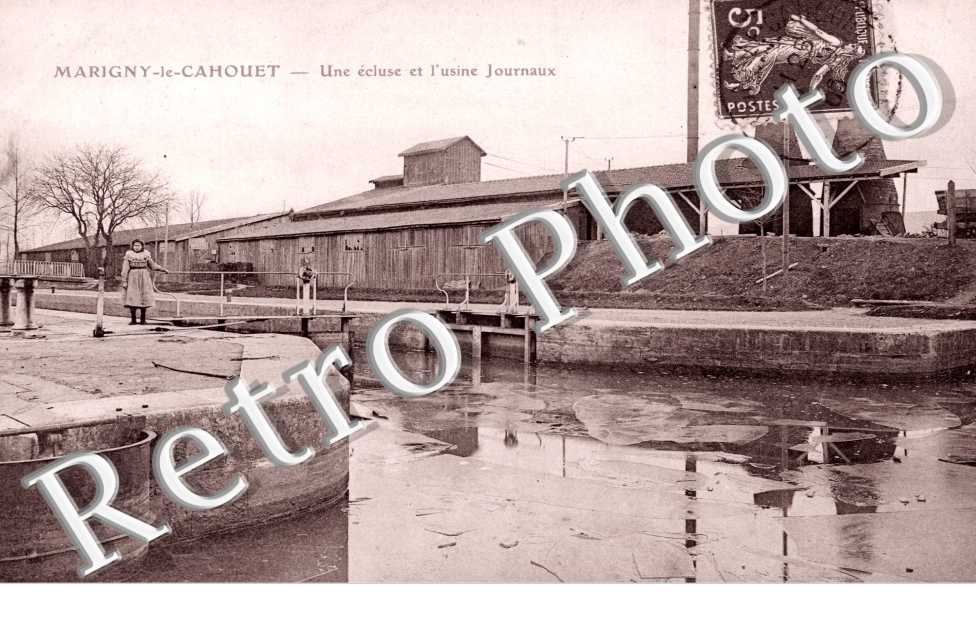 une Ecluse et l'Usine Journaux