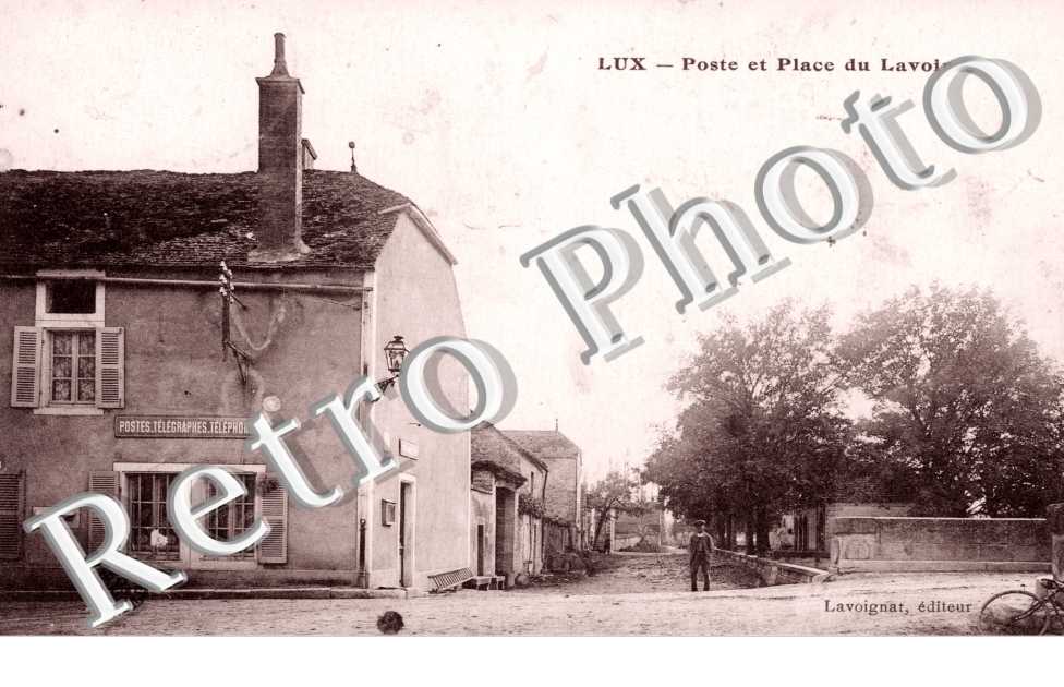 Poste et Place du Lavoir