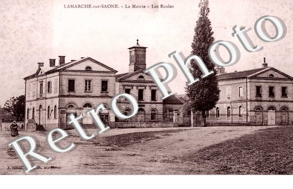 La mairie - les ecoles