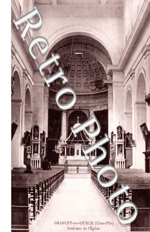 Interieur de l'eglise