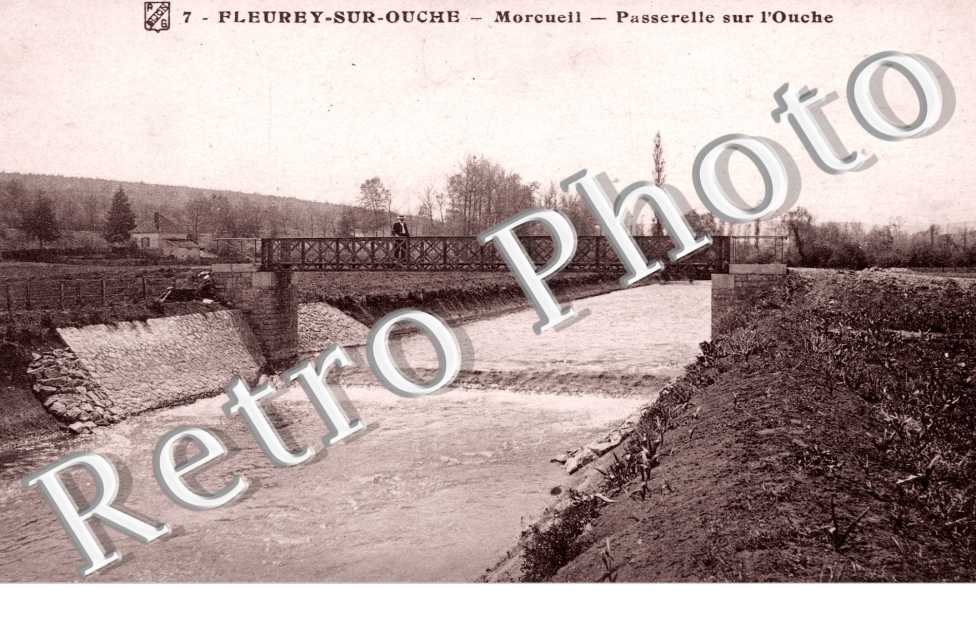 Morccueil - Passerelle dur l'Ouche