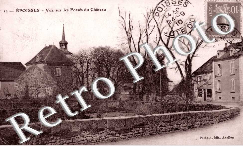 Vue sur les fosses du chateau
