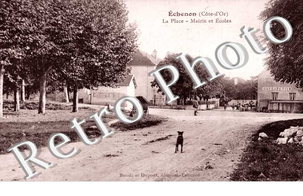 la Place, Mairie et Ecoles