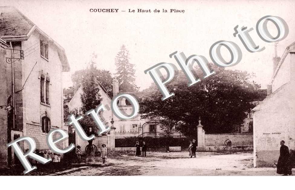 Le haut de la place