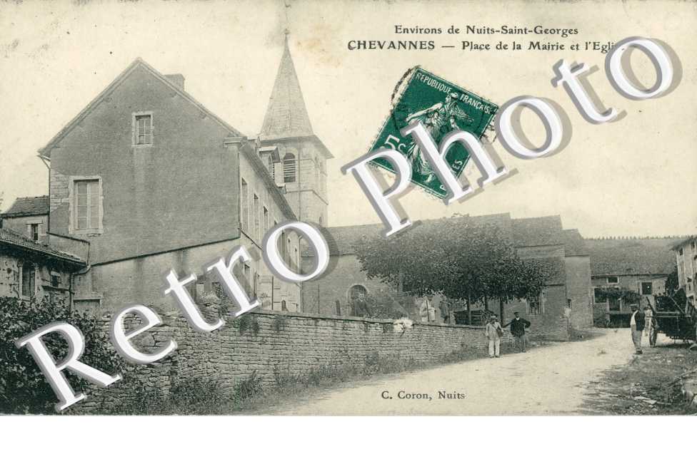 Place de la Mairie et Eglise