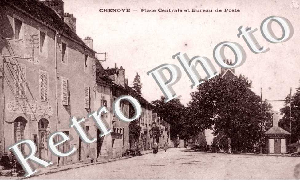 Place centrale et bureau de poste