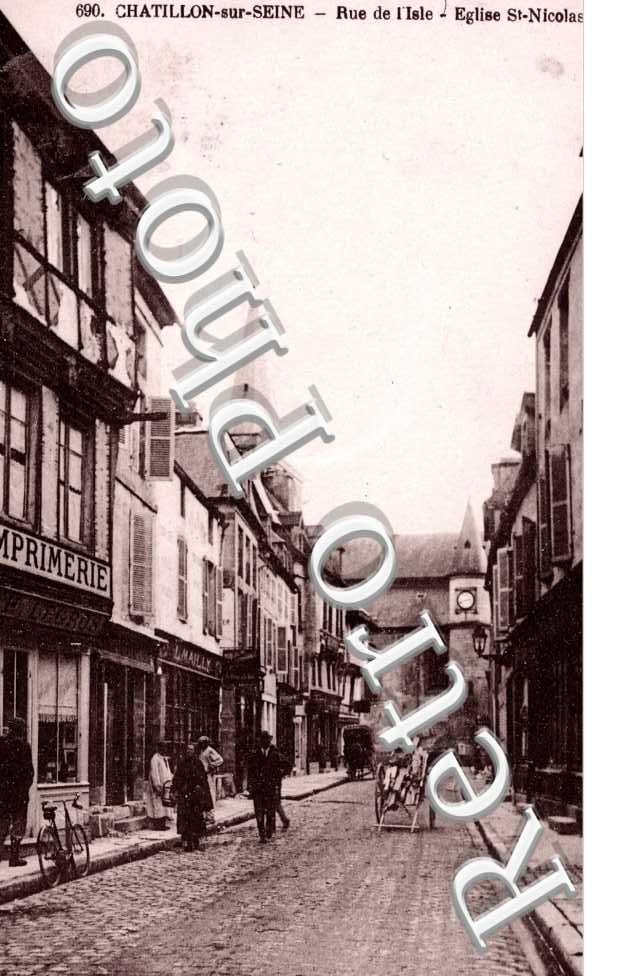 Rue de l'Isle, Eglise Saint Nicolas