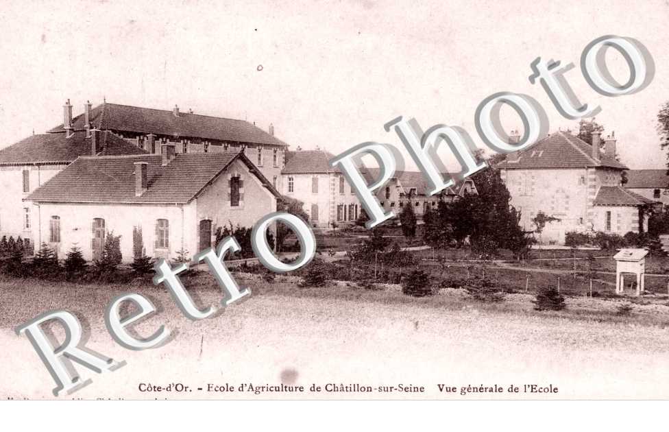 Vue generale de l'Ecole