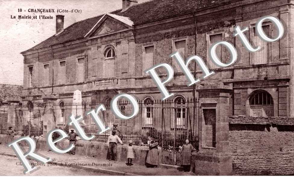 La mairie et l'ecole