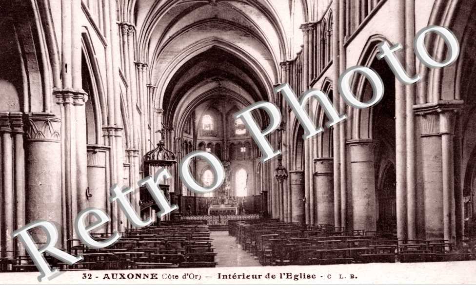 Interieur de l'eglise
