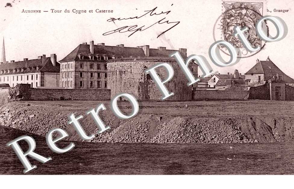 Tour du Cygnes et Casernes